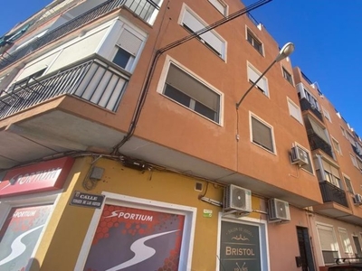 Piso en venta en Villena de 70 m²