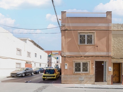 Unifamiliar en venta en Almería de 72 m²