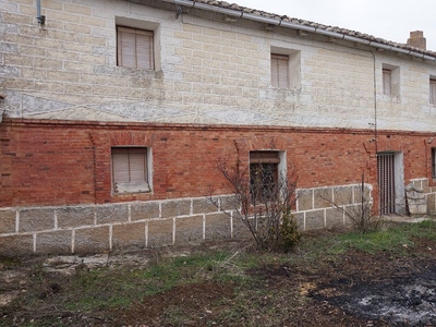 Venta de casa con terraza en Sotobañado y Priorato
