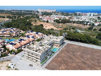 Apartamento en venta en Mil Palmeras, Orihuela, Alicante