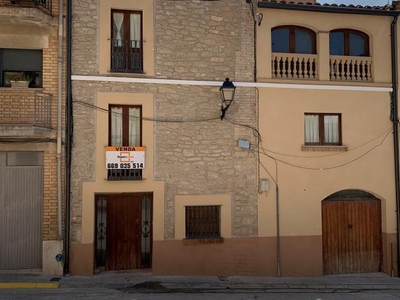 Casa adosada de alquiler en Torregrossa, Juneda