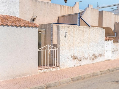 Casa adosada en venta en C/ Jodar Blue Lagoon, San Miguel de Salinas