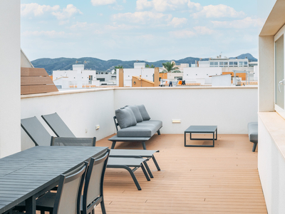 Magnífico adosado con terraza, jardin y vistas al mar, El Molinar-Palma de Mallorca