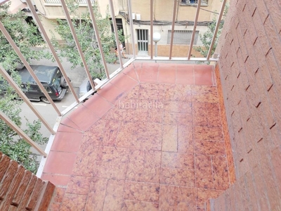Piso ¡piso exterior para entra a vivir, junto a la av. poniente! en Hospitalet de Llobregat (L´)