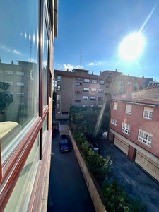 Alquiler de piso en Las Arenas Centro de 3 habitaciones con garaje y calefacción
