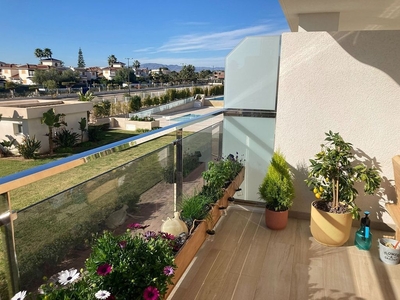 Piso en venta en avenida Ciudad de Alicante de 3 habitaciones con terraza y piscina