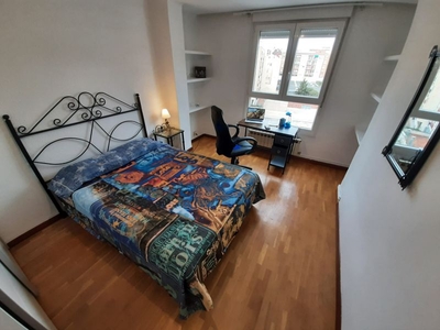 Habitaciones en C/ Avenida Colón, Logroño por 300€ al mes