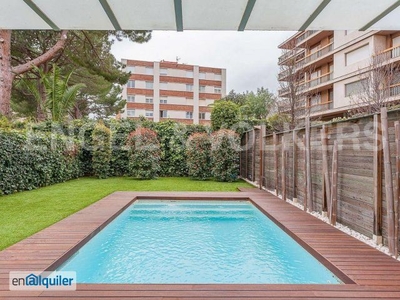 Moderna casa con piscina privada en Pedralbes
