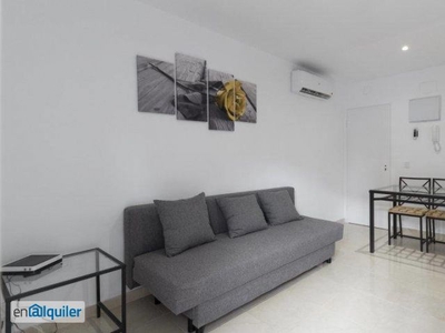Moderno apartamento de 2 dormitorios con balcón y aire acondicionado en alquiler en Usera.