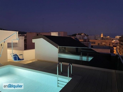 Piso en alquiler a estrenar con piscina y vistas a la catedral