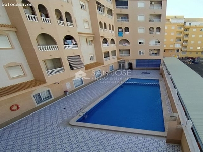 SE VENDE APARTAMENTO EN TORREVIEJA