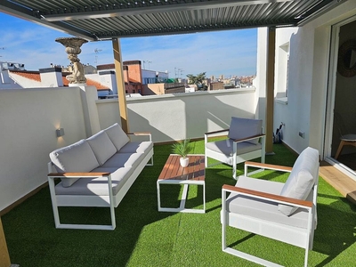 Alquiler de ático en calle Jose de Gabriel Estenoz de 1 habitación con terraza y muebles