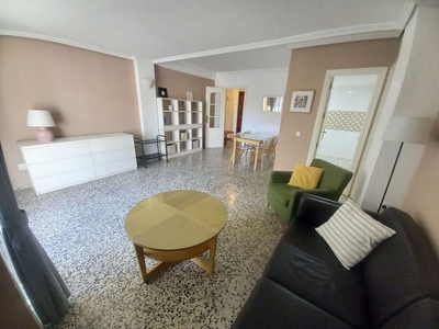 Alquiler de piso en Tres Huertas - El Torrejón - El Cerezo de 2 habitaciones con terraza y muebles
