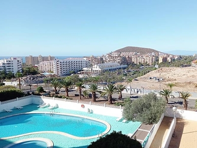 LOS CRISTIANOS - PISO PRÓXIMO AL MAR CON PISCINA