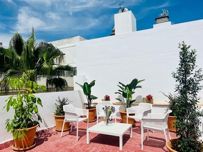 Piso en alquiler en La Caleta - La Viña de 1 habitación con terraza y muebles