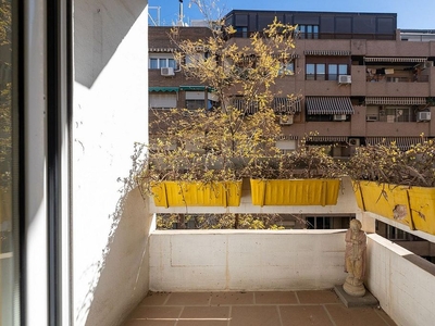 Piso en venta en calle San José Baja de 4 habitaciones con terraza y balcón