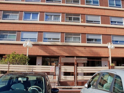 Piso en venta en Huerta del Rey de 7 habitaciones con terraza y garaje