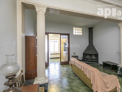 Casa adosada con 3 habitaciones con calefacción en Sabadell