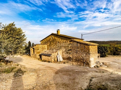 Casa en ca l'ambras finca rústica con casa de piedra y terreno de 6 hectáreas en bergús () en Cardona