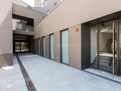 Dúplex en carrer de les tres creus 99 de 211 m2 y 47 m2 de terraza en planta quinta y sexta de edificio de nueva construcción en Sabadell