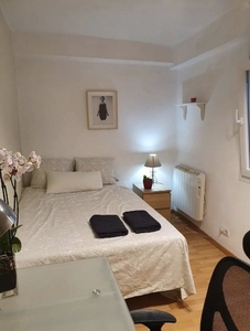 Room with private bathroom in shared flat Monteolivete