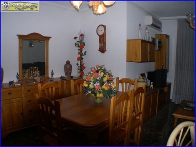 Apartamento amueblado y equipado con garaje en Santomera