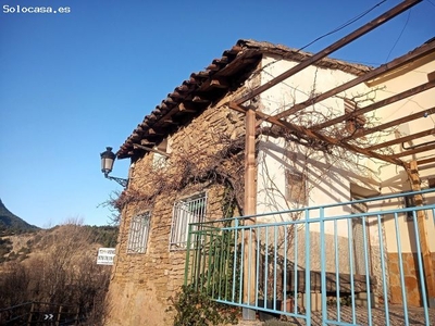 Casa de Pueblo en Venta en La Manzanera, Teruel
