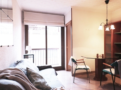 Piso 3 habitaciones de 64 m² en Barcelona (08026)