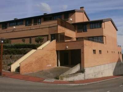 Casa adosada de alquiler en Calle Juan Sebastián Elcano, 56, La Vega