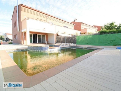 Alquiler casa piscina y aire acondicionado