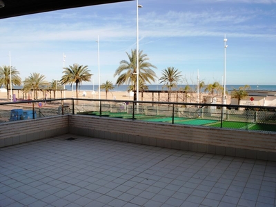 Alquiler vacaciones de piso con piscina y terraza en Playa de Gandía (Gandia)