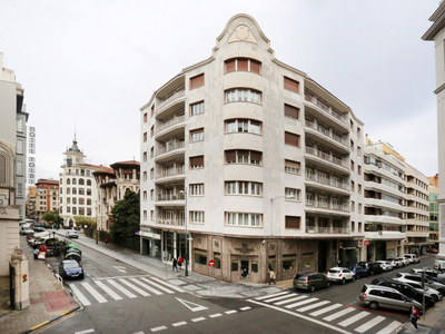 Venta de piso con terraza en Ensanches-Zabalguneak (Pamplona), Ensanche