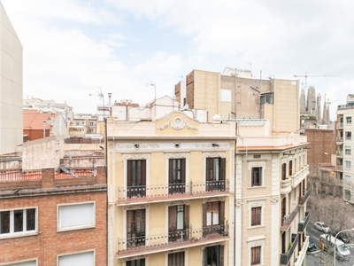 Espectacular piso totalmente amueblado en Eixample Dreta