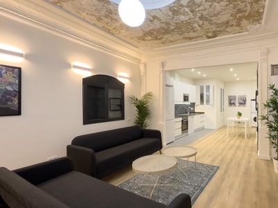 Habitaciones en alquiler en el apartamento de 7 dormitorios en El Raval, Barcelona.