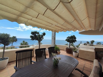 Alquiler de ático en Estepona Oeste - Valle Romano - Bahía Dorada de 2 habitaciones con terraza y piscina
