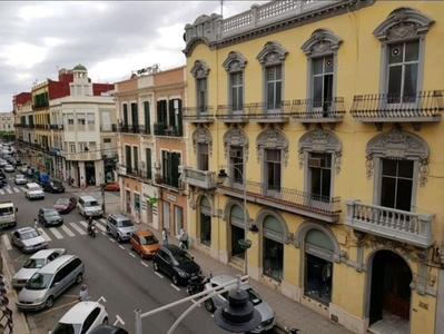 Alquiler de piso en calle Ejército Español de 3 habitaciones con terraza y muebles