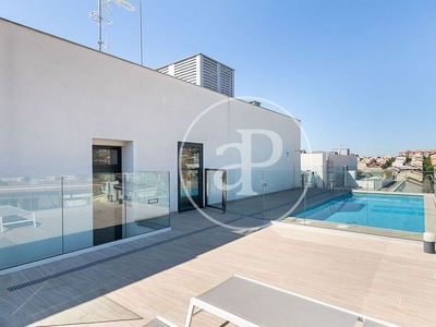 Alquiler de piso en Masnou de 4 habitaciones con terraza y piscina