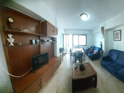 Apartamento en alquiler en avenida Perez Galdos de 4 habitaciones con terraza y muebles