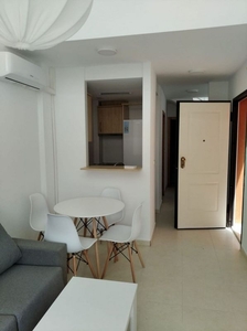 Ático en alquiler en calle Hermanos Serrano Tortajada de 2 habitaciones con terraza y garaje