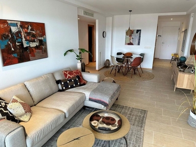 Ático en alquiler en calle Marià Villangómez de 2 habitaciones con terraza y piscina