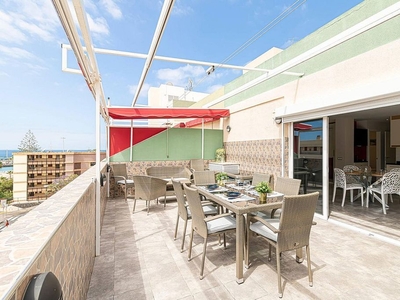 Ático en venta en calle Del Valle Menéndez de 2 habitaciones con terraza y garaje