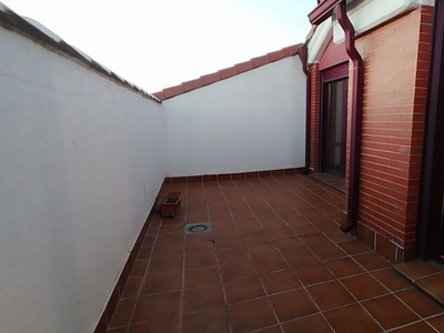 Ático en venta en calle Juan Alcaide de 3 habitaciones con terraza y garaje