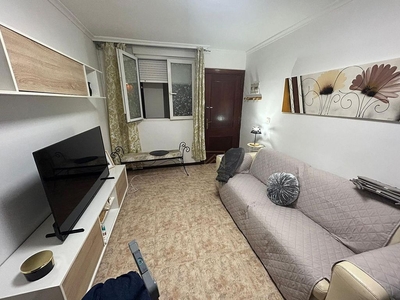 Dúplex en alquiler en Inmobiliaria - Barreda de 1 habitación con muebles y calefacción