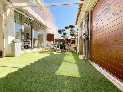 Dúplex en venta en Puerto de Mazarrón de 3 habitaciones con terraza y garaje