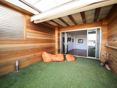 Dúplex en venta en Tomelloso de 5 habitaciones con terraza y garaje