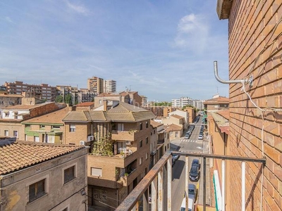 Piso de 4 habitaciones en venta en balafia en Lleida