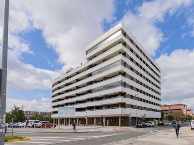 Piso en alquiler en calle Del Muelle de 3 habitaciones con terraza y garaje