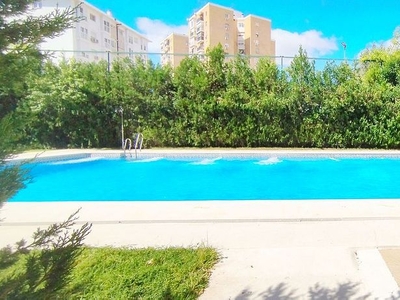 Piso en alquiler en Fontanal - San Carlos - San José de 4 habitaciones con piscina y garaje