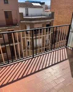 Piso en alquiler en La Bordeta de 3 habitaciones con balcón