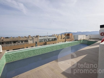 Piso en venta en El Cónsul - Ciudad Universitaria de 2 habitaciones con terraza y piscina